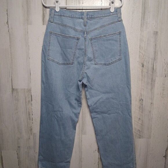 Wild Fable Women's Distressed High Rise Denim Shorts Sz 4 - Picture 4 of 4